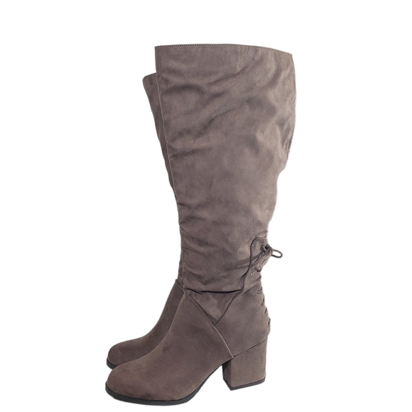 Journee Collection Taupe Faux Suede Pull-on Slouch Block Heel Boots Sz 9 - Picture 1 of 11